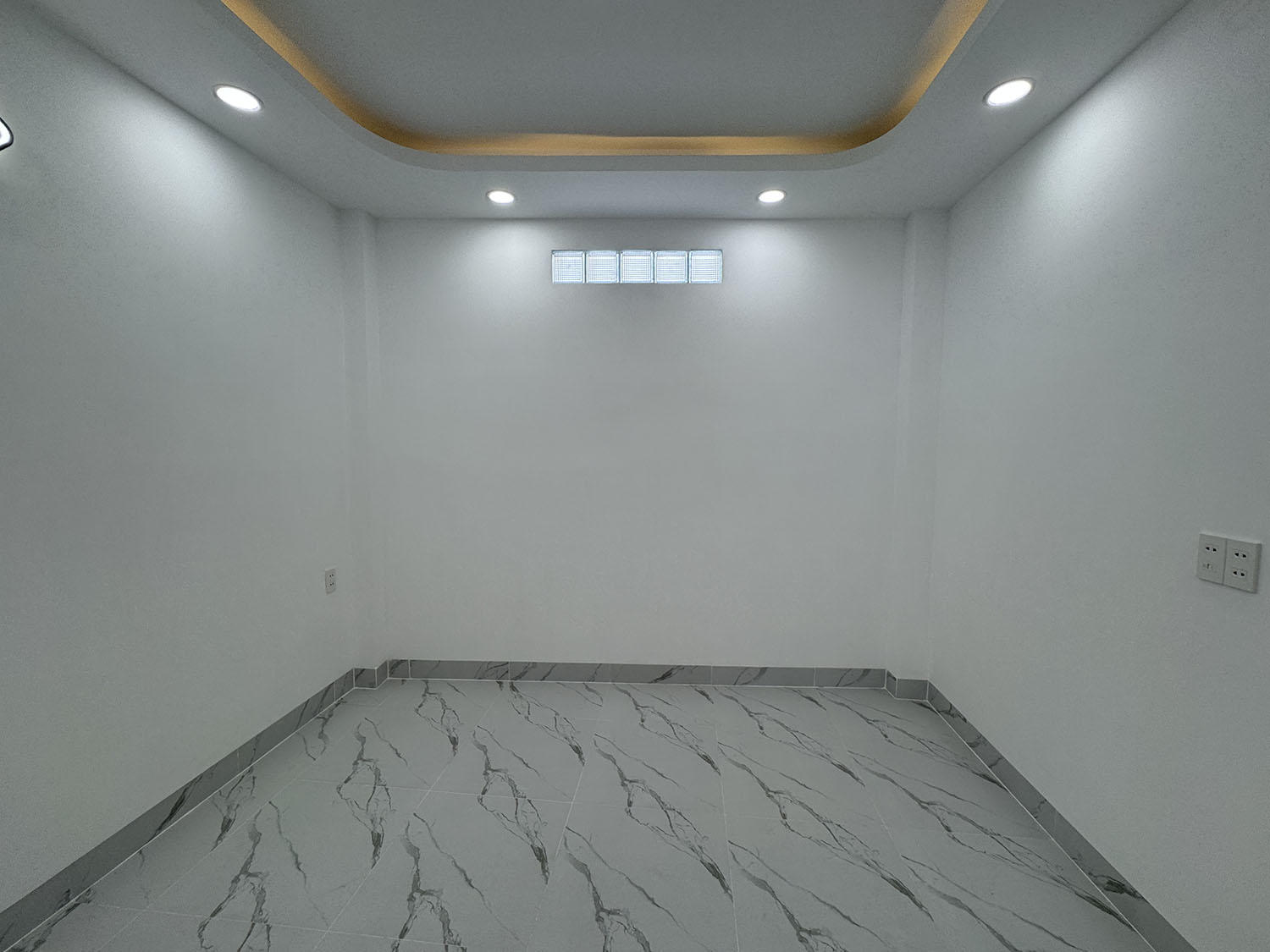 Nhà phố 3 lầu, mới 100% xe hơi đổ cách nhà 10m khu VIP Nguyễn Văn Đậu - Gần Phan Đăng Lưu